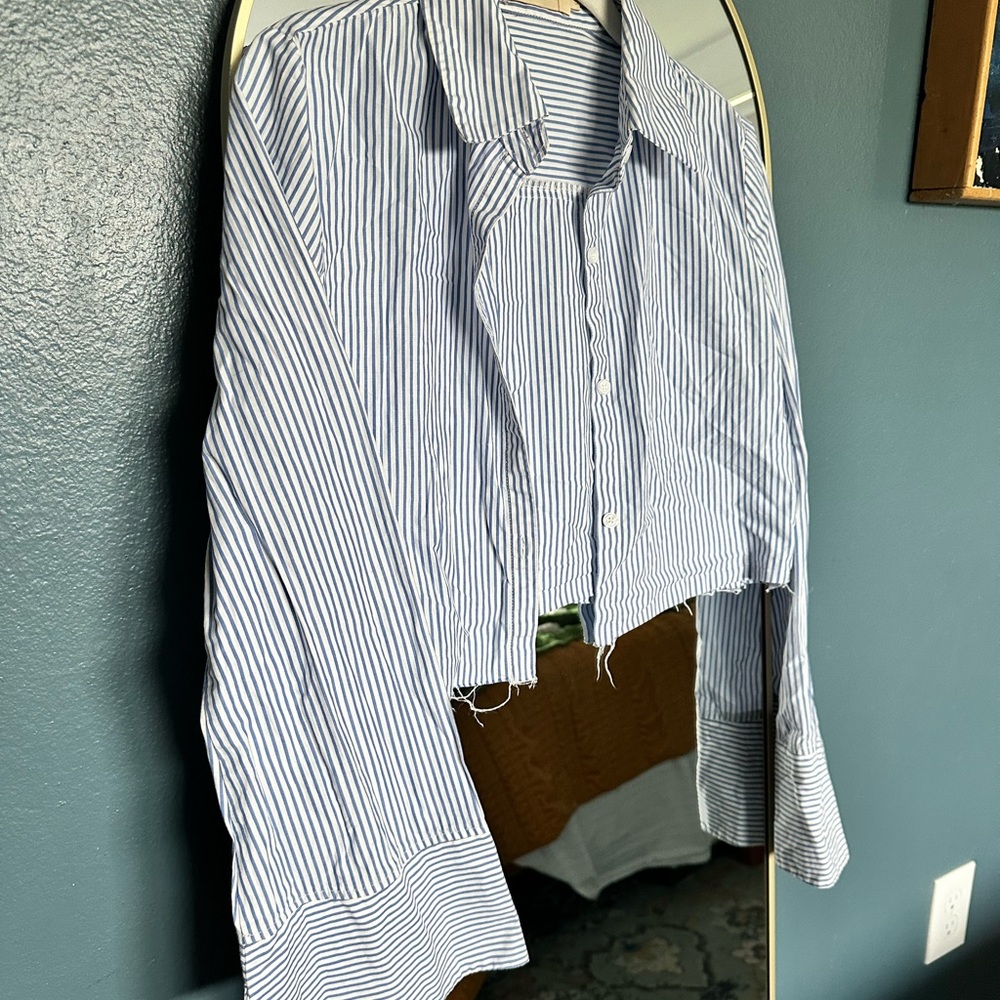 Women’s Blue Striped Cropped Shirt